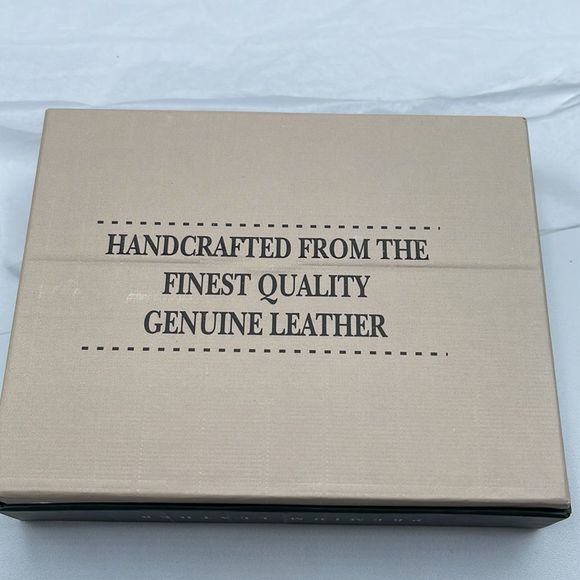 NWT brown leather Camino Bi-Fold wallet - Picture 2 of 9